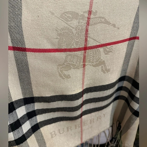 Burberry london check 100%cashmere wide scarf - Picture 6 of 7